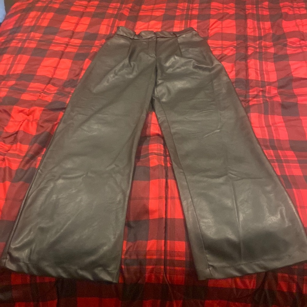 H&M black Faux leather ladies pants